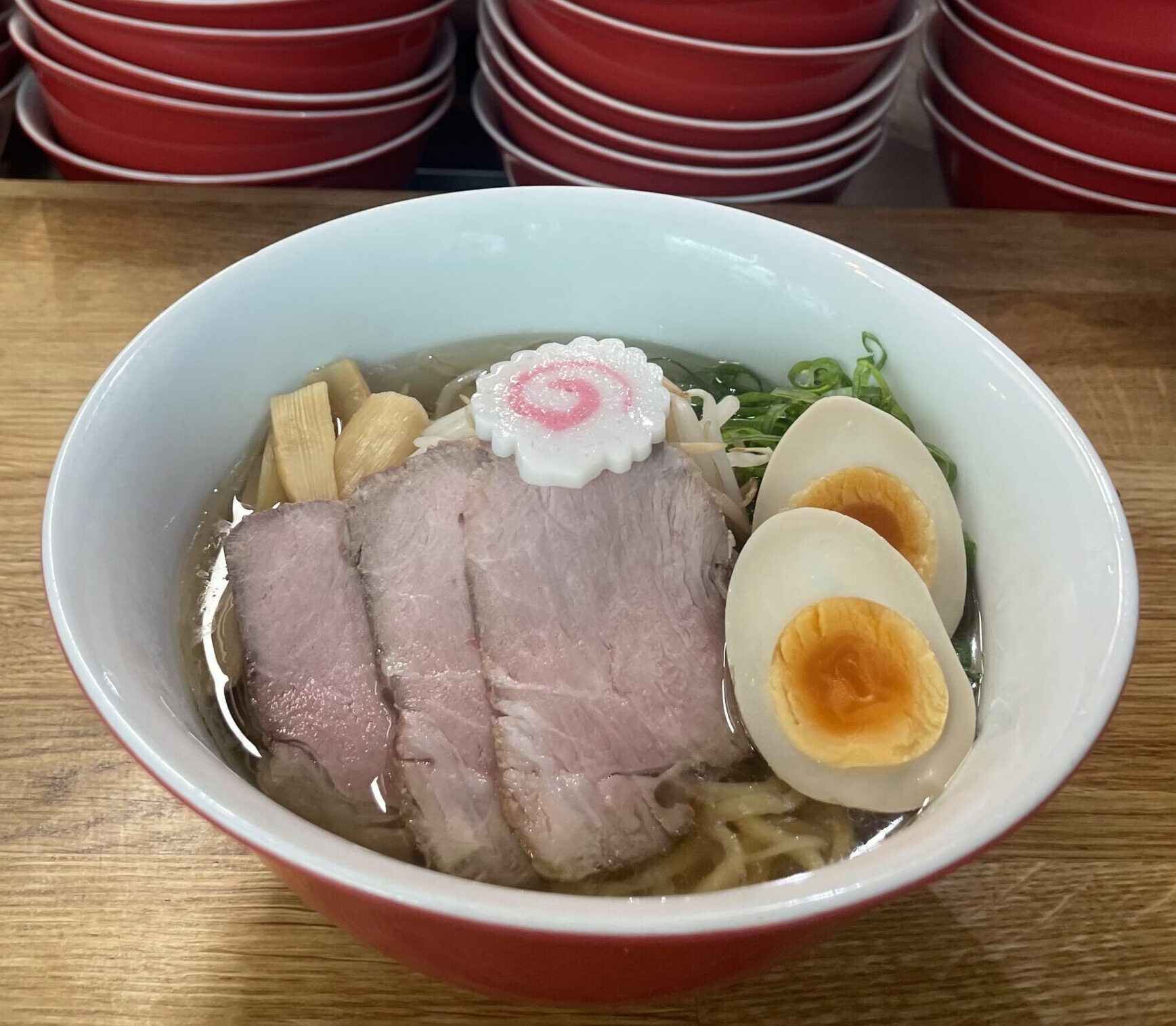 ブリュッセルの名店Ramen NOBU Stockelで食す絶品のランビック柚子塩ラーメン 味の決め手はOWA欧和 日本